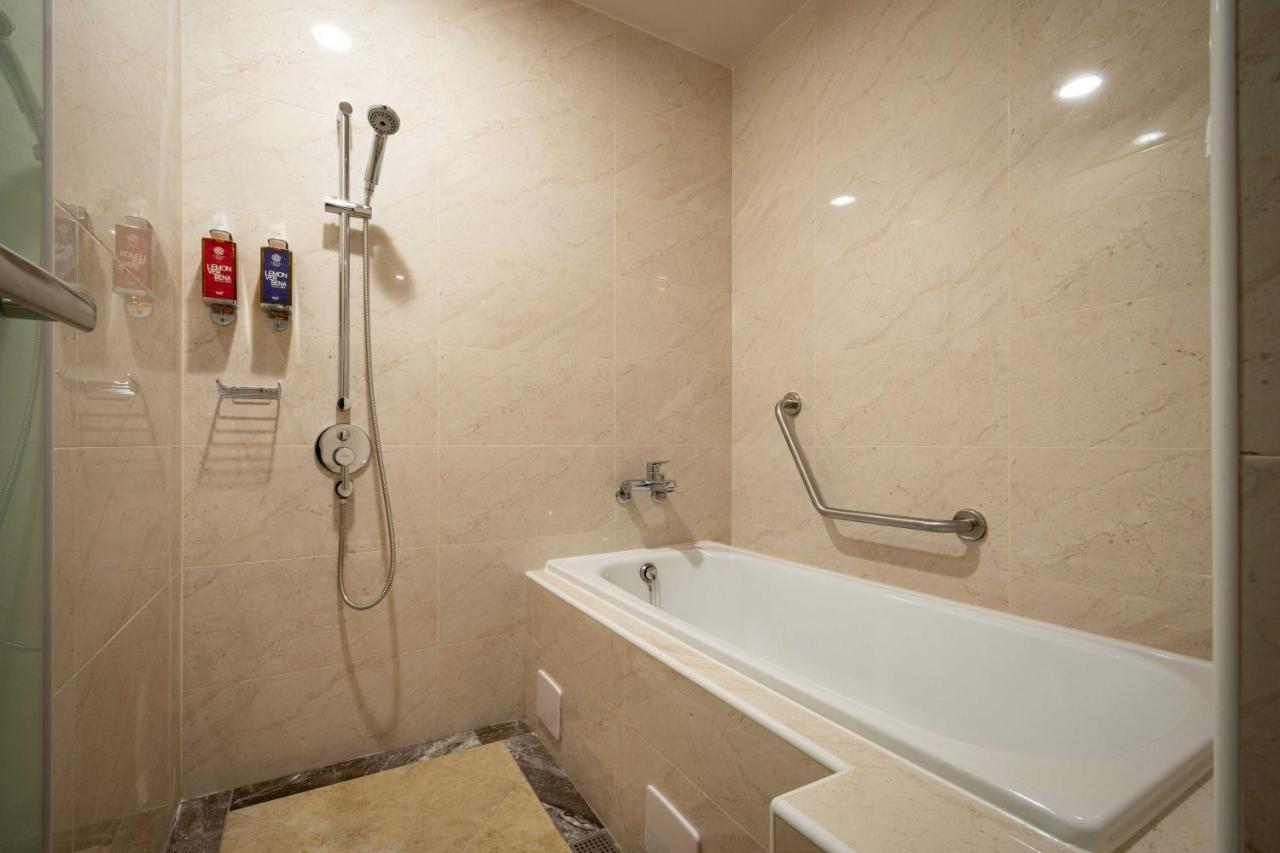 Lailai Hotel Tajcshung Kültér fotó