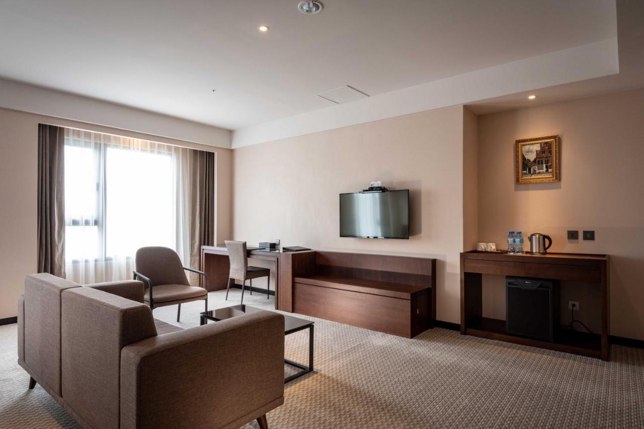 Lailai Hotel Tajcshung Kültér fotó