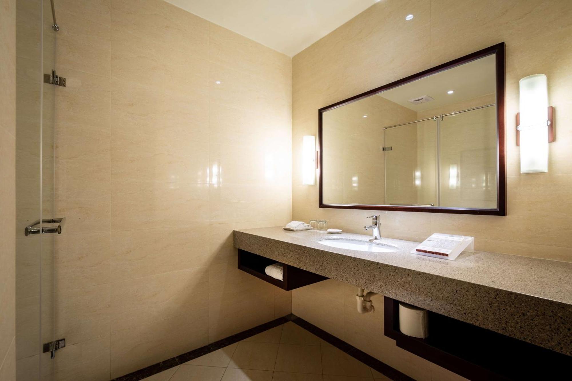 Lailai Hotel Tajcshung Kültér fotó
