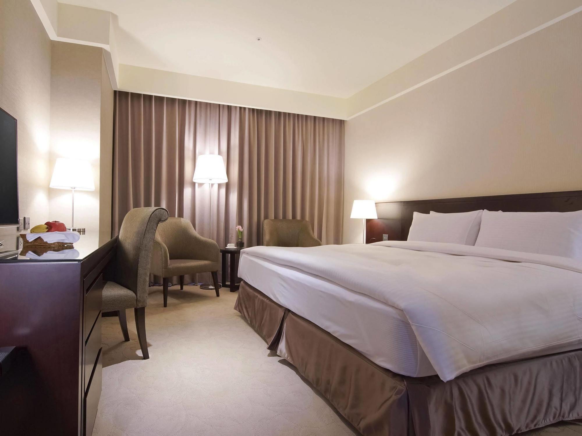 Lailai Hotel Tajcshung Kültér fotó