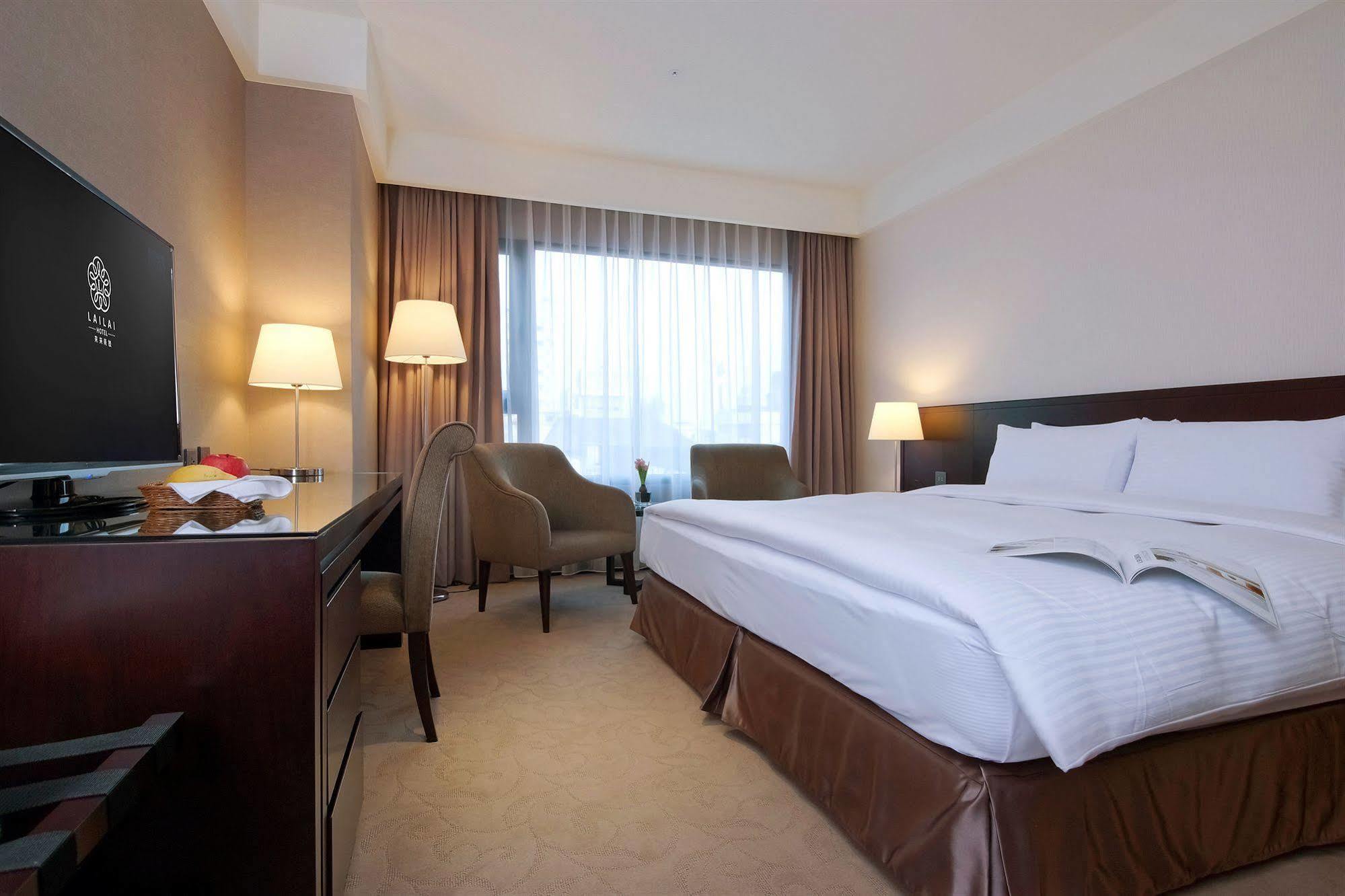 Lailai Hotel Tajcshung Kültér fotó