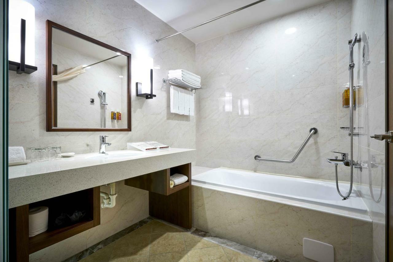 Lailai Hotel Tajcshung Kültér fotó